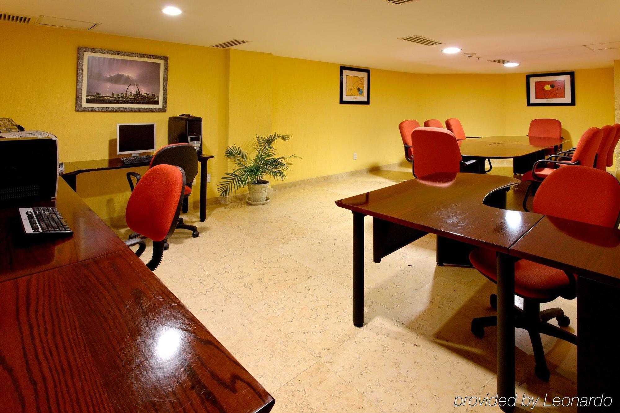 Holiday Inn Express Nuevo Laredo By Ihg Instalações foto